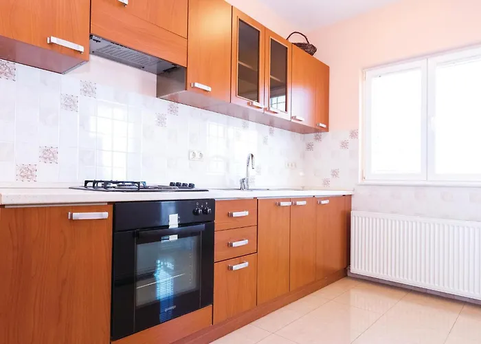 Apartment Two-bedroom In Biograd Weißenburg