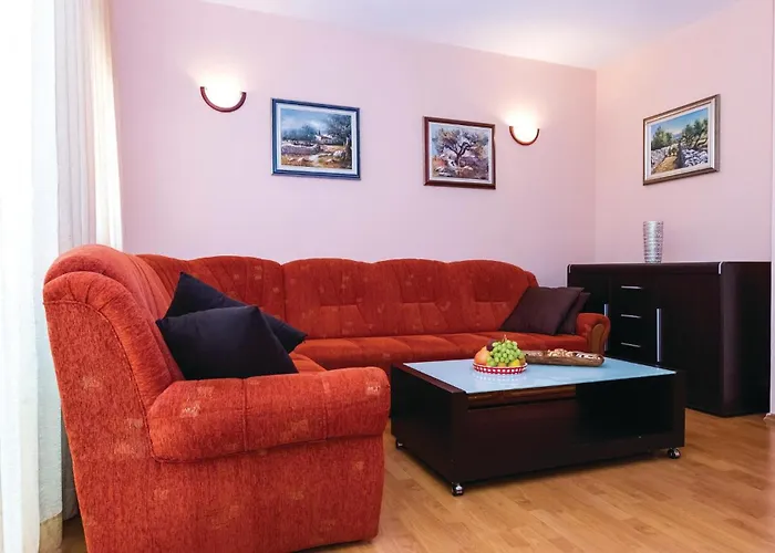 Two-bedroom In Biograd Weißenburg